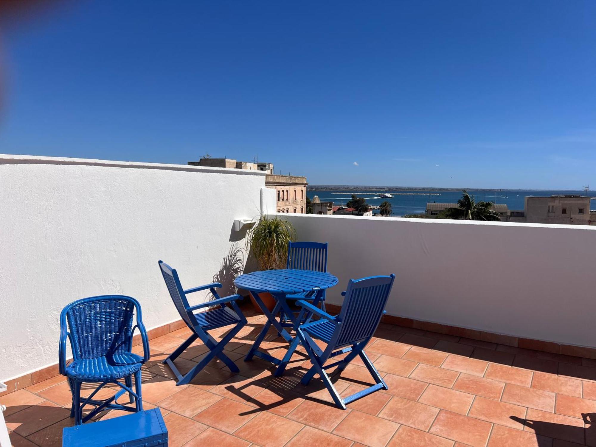 Attico Vista Mare Trapani Apartman Kültér fotó